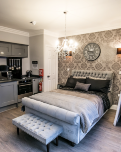 Number 10 The Abbey - Strumpshaw Fen Apartment Bedroom